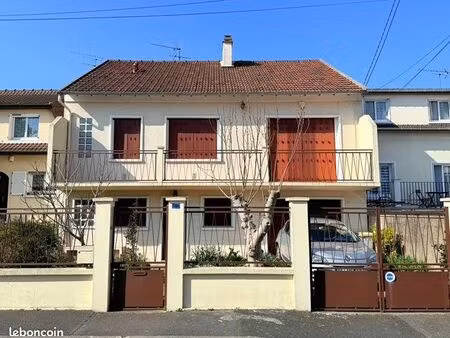 propriété 6 pièces 120 m²