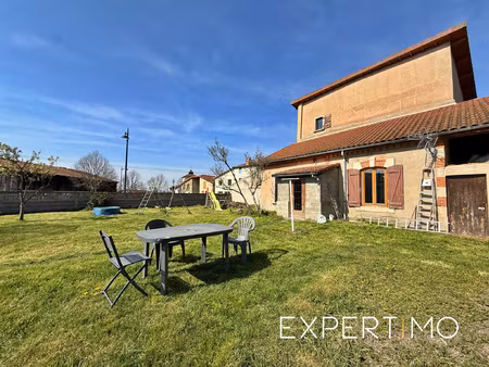 maison familiale avec jardin à maringues