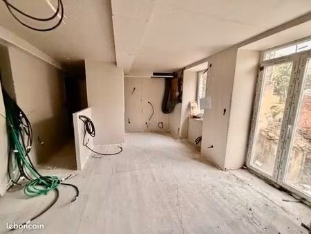 t2 avec terrasse au calme – la fouillouse