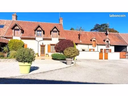 maison 15 pièces 360 m²