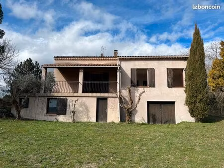 maison t5 sur 1208 m2 de terrain+ garages