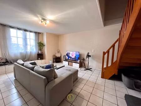 à louer appartement t3 en duplex de 90 m2 riom (rez-de-c