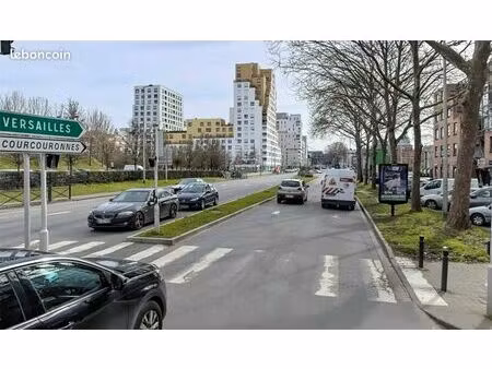 boutique 110 m² evry courcouronnes