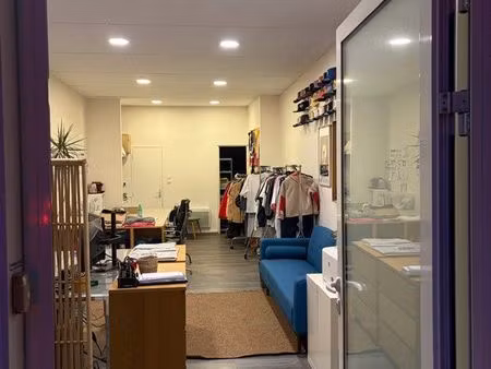 local commercial 60m2