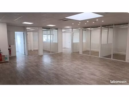 a louer bureaux 147 m²