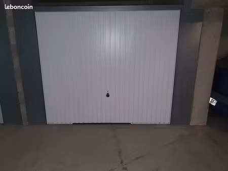 garage à louer – combourg – 16 m²