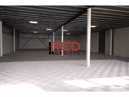 location local commercial