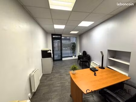 local commercial 22 m² caen