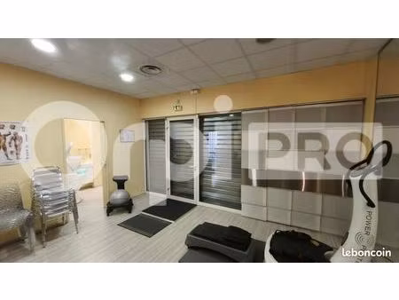 local commercial 98 m²