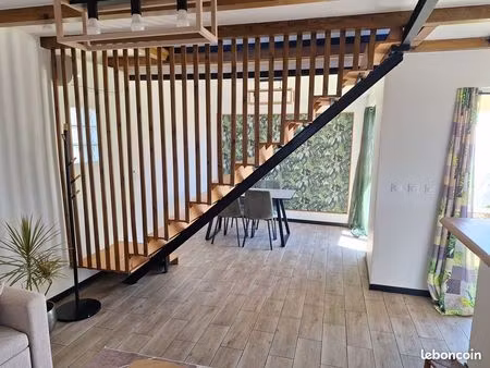 loft/ standing ste marie charge comprise