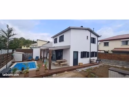 terrain sainte suzanne