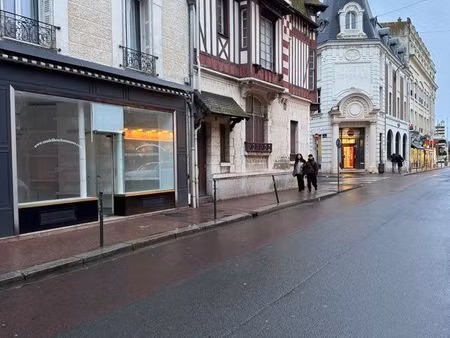 boutique à louer à trouville sur mer