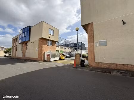 local commercial 55 m² alfortville