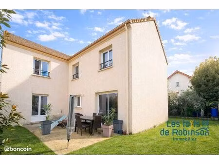 maison 7 pièces 136 m²