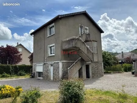 immeuble 8 pièces 137 m²