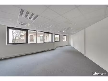 bureau 256 m²