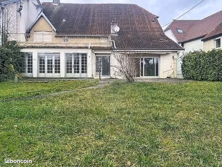 immeuble 12 pièces 480 m²