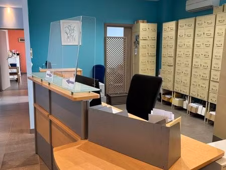 location cabinet médical 80 m2