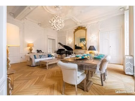 appartement de prestige / ancien palais en coeur de ville / hotel particulier classé mhf/ 