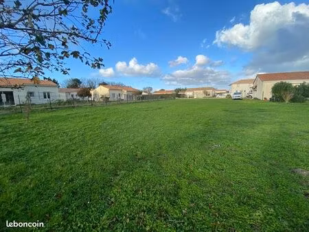 terrain 902 m² arvert