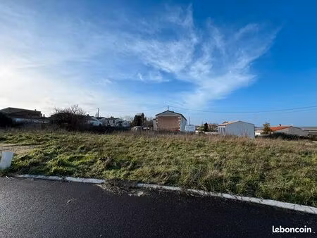 terrain 409 m² etaules