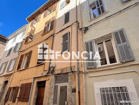 studio 1 pièce 11 m²