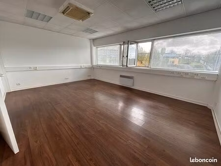 bureaux 89 m² quimper