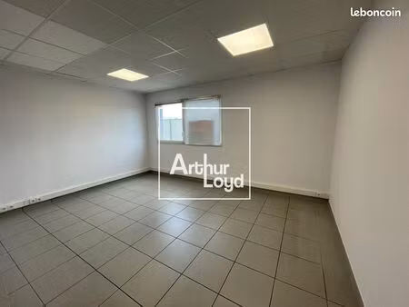 bureaux 57 m²