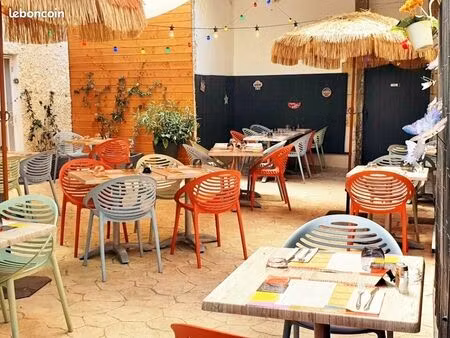 autre 959 m² uzes