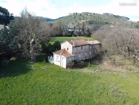 maison 9 pièces 195 m²