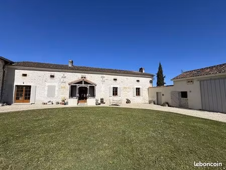 propriété 10 pièces 300 m²