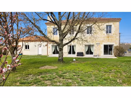 vente maison 7 pièces 195 m² castelnau-de-montmiral (81140)