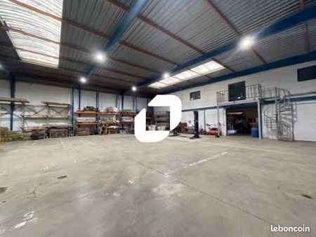 local d'activité 1 259 m²