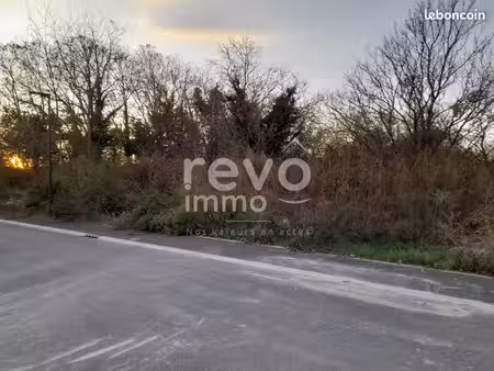 terrain 617 m² gigean