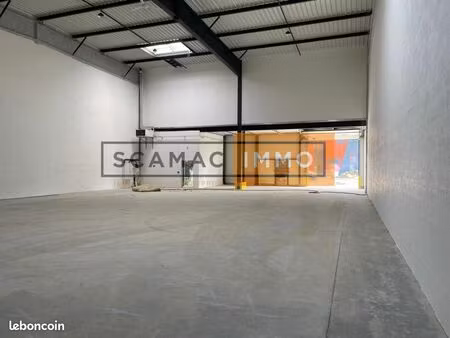 local d'activité 314 m²