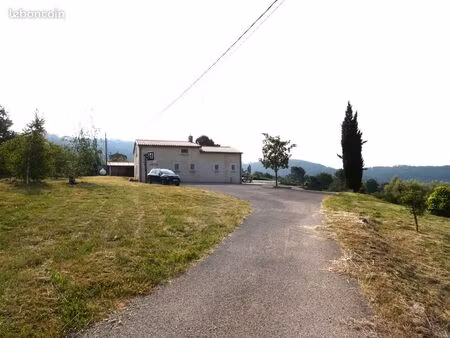 propriété 5 pièces 135 m²