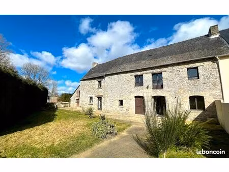 maison pierre rénovée 138 m² + combles aménageables – 4 ch – 15 min dinan