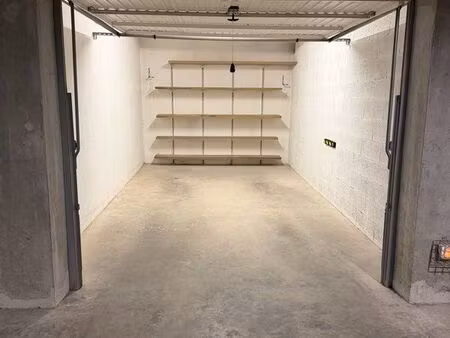 garage en sous-sol  sécurisé