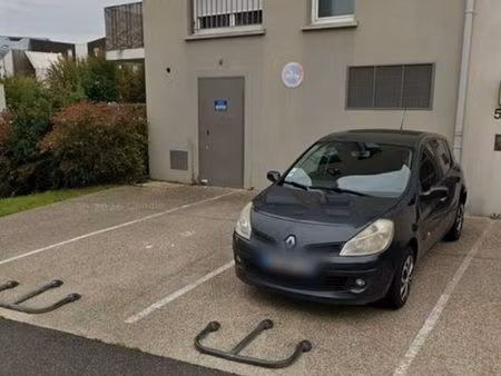 place de parking à louer