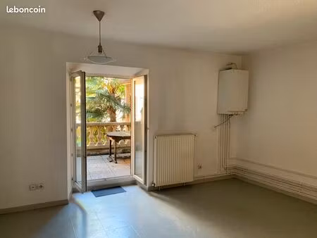 t3 56 m² avec terrasse – avec travaux