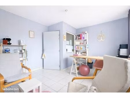 bureaux 22 m² luzinay