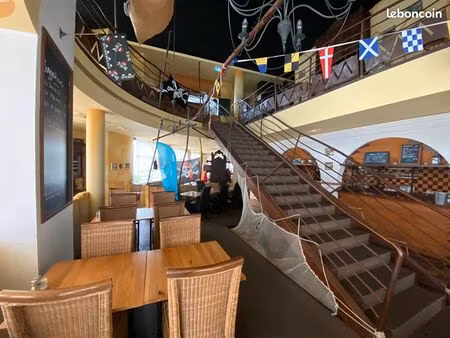 local commercial  restaurant 392 m² la rochelle