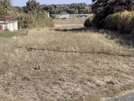 terrain 1 803 m² buxeuil