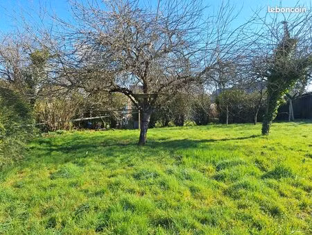 joli terrain à bâtir de 846 m2 hors lotissement