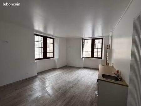 location studio dole centre