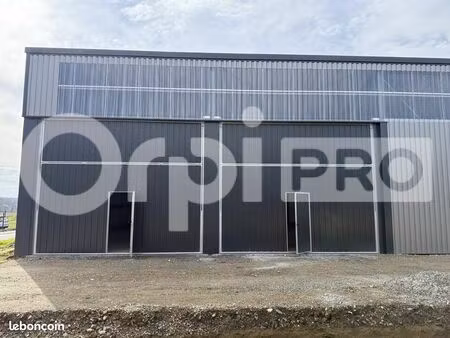 local d'activité 164 m²