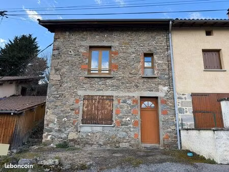 maison st just en chevalet