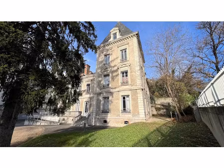 location meublée appartement 2 pièces 47 m² à caluire-et-cuire (69300)  999 €