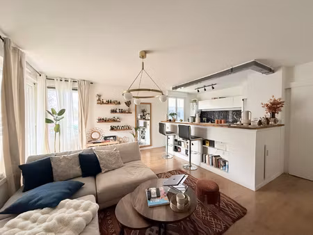 bel appartement t2 47.48m2 en plein coeur de labarthe-sur-lè