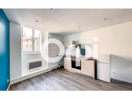 location appartement  28.27 m² t-2 à saint-flour  218 €